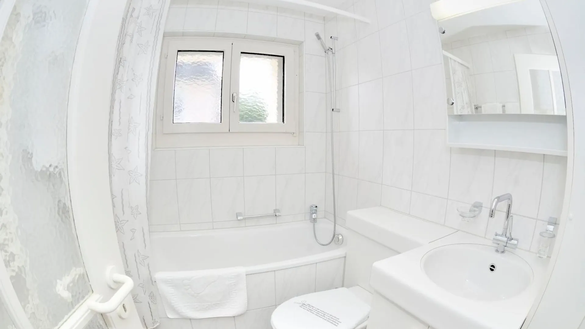 Apartment Studio In The Heart Of Zurich - Crown 35 Switzerland