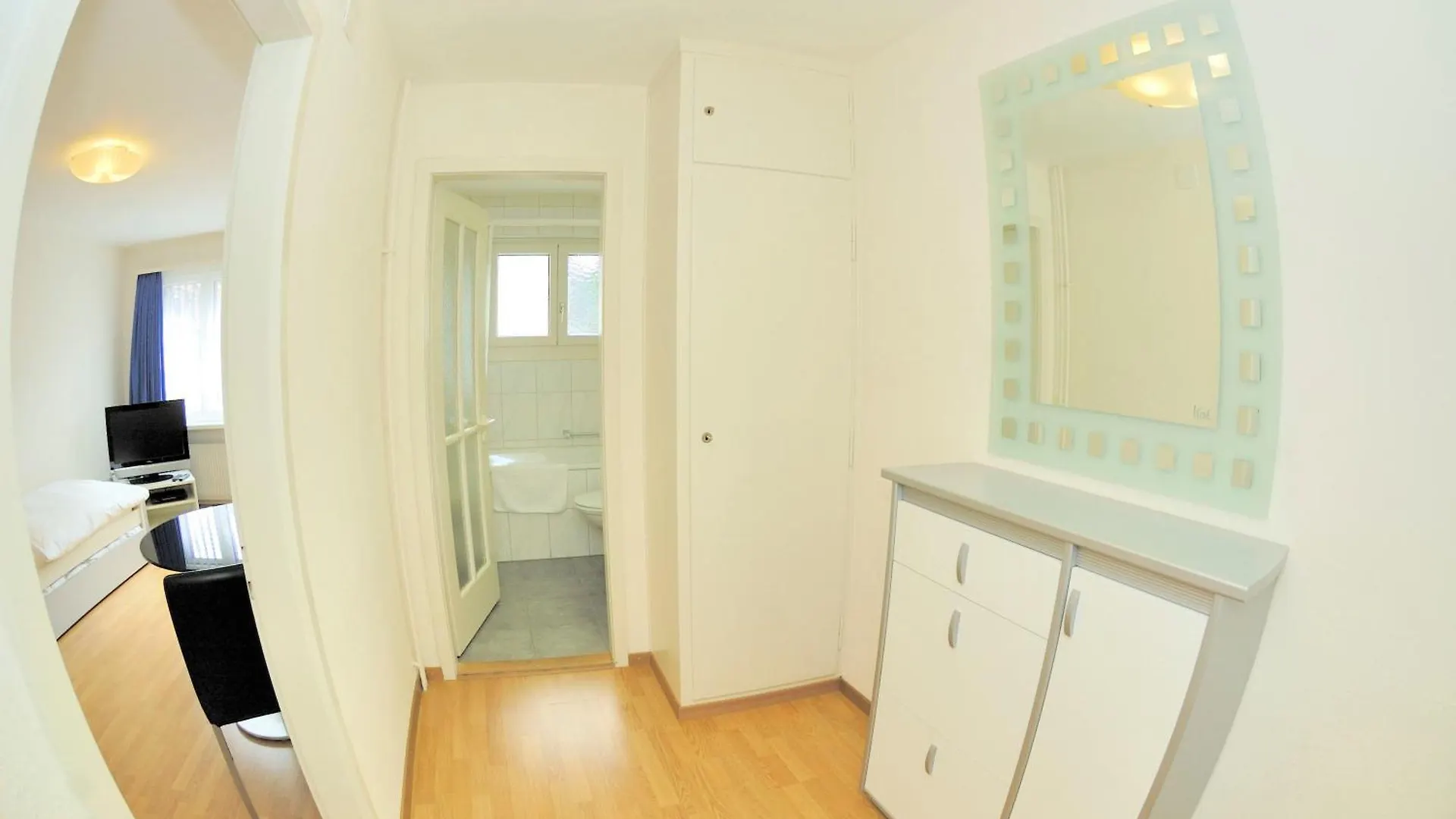 Studio In The Heart Of Zurich - Crown 35 Switzerland